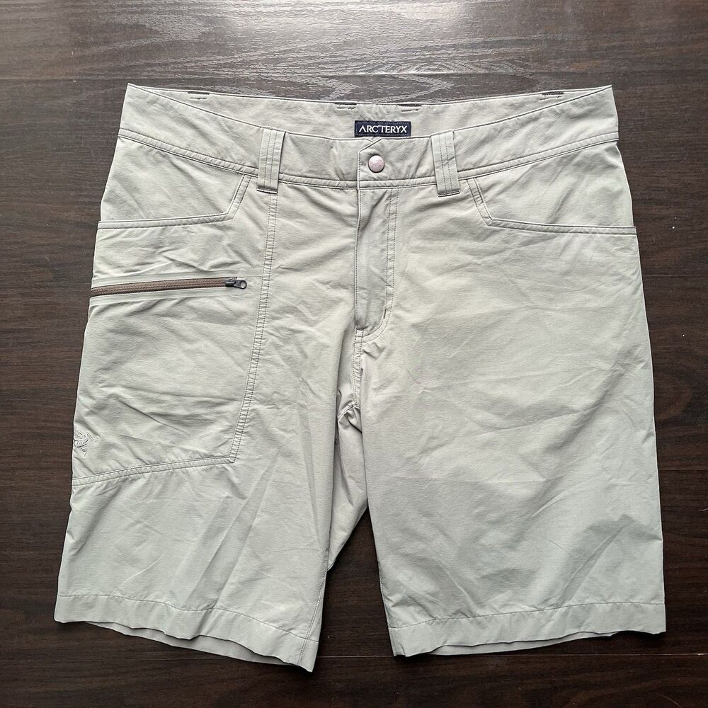 Arc'teryx Perimeter Shorts Mens 34X11 Gray Nylon Stretch Hiking Cargo Lightweigh